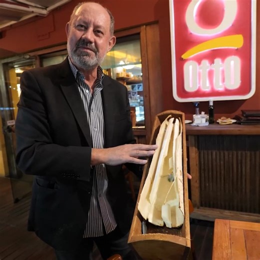 While exploring Rio de Janeiro, Brazil, I stumbled upon a restaurant that completely shocked me with its signature dish. I’ve never tasted anything like this before — it’s bold, creative, and unlike anything I’ve tried on my travels. From the ingredients to the preparation, this one dish sets the entire place apart. #BrazilianCuisine #BrazilFood #RioDeJaneiroFood Location: Otto Restaurante | Strictly Dumpling