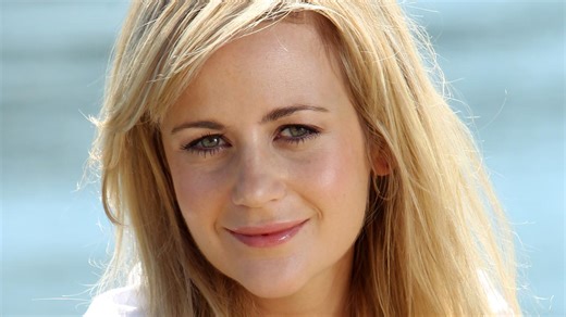 Aussie TV actress Rachael Carpani dies ‘unexpectedly’ at 45