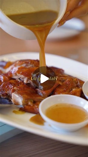 SERLY on Instagram: "Ni restoran sedekah apa gimana ya masa bebek 1/2 ekor cuma 1000 rupiah? 🤣 tapi cuma dr tgl 1-30 Juni doang lho ya… Kalo selamanya entar bebek di dunia punah atuh.. LOONG 大 GE @loong.ge 📍East Coast Extensions PIK 🐷 Yes Pork Yes Lard #chinesefood #familyrestaurant #pekingduck seafood chili crab singapore udang kepiting salted egg prawn crispy pork belly samcan goreng"