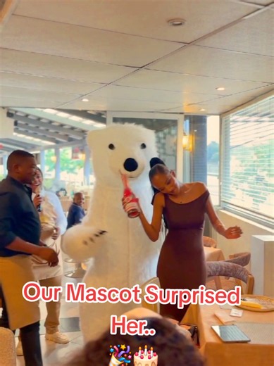 Deja Vu Restaurant Sonpark mascot surprises at birthday celebrations