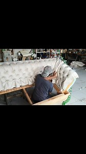 155K views · 1.6K reactions | Proses pembuatan sofa chester chesterfield #sofacustom #chesterfield #diysofa #sofadesign Semua orang | Ruriie Minangka | Facebook