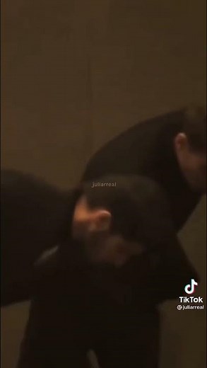 the ICONIC zouis smoke break