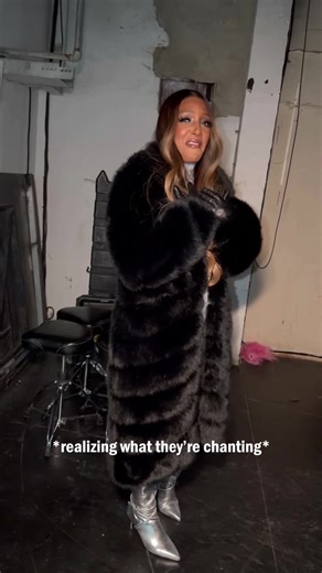 Why am I crying! This made me sooo happy 🫶🏾 Thank you China for being so welcoming on tour!