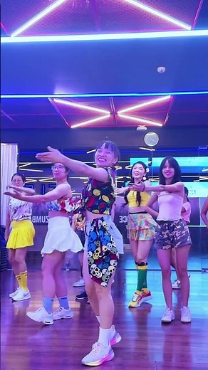 OLA MI CHICA (Zumba) with ZIN Kimi ▶️ #zumba #zumbafitness #danceworkout #zumbainstructor #newzumba