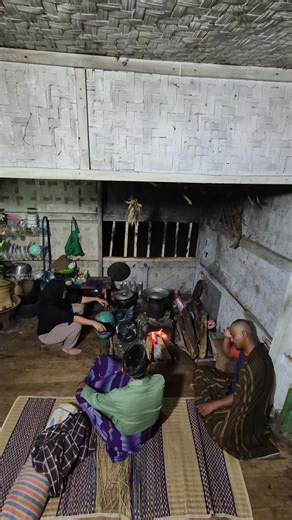 Padepokan Seba Raga on Instagram: "Pukulan api membara penghancur roh jahat"