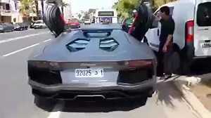 5.4K views · 50 reactions | ماعمرها كانت كتخيل راسها تطلع للديبناج حتى جات لكازا ... | BasBuzz.com | Facebook