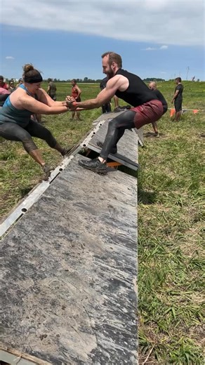 Texas Hold’em will put your teamwork to the ultimate test 🤝Who are you conquering this obstacle with in 2026? 👀🔥 Save up to $60 on your next Tough Mudder event using code: EARLYBF at checkout 😎Limited discounted tickets available, get yours today 💪 Excludes World’s Toughest Mudder Offer ends 11/23 Sign up now🔗Link in Bio🔗 #toughmudder | Tough Mudder