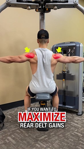 ✅ DO THIS to increase rear delt activation on reverse flyes! For a full training program, check the link in my bio #reversemachineflyes #reversepecdeck #reversefly #reverseflye #reardeltfly #reardelt #reardelts #reardeltsworkout