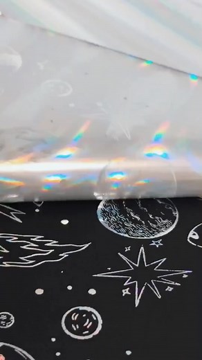 Acabados metálicos con Laminadora Minc y foil Luminos