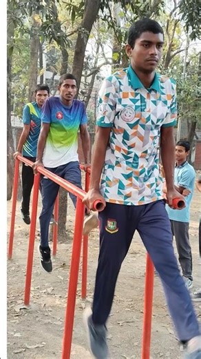 Dryland Flutter Kick with Parallel Bar | Build Strong Swimmer Legs #Shorts #flutter kick #swimming