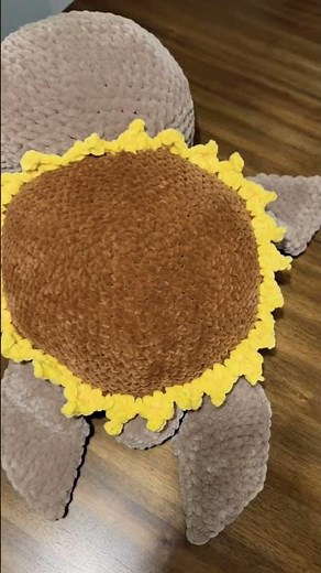 A jumbo sunflower turtle! Pattern by ‪@crochetbygenna‬ #crochet #amigurumi #plush #plushies
