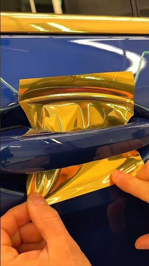 Gold chrome inside the handle pocket – small detail, huge BMW X7 upgrade