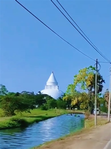 තිස්ස වෙහෙර #thissa #thissatempal #thissamaharama #ride #moodysunset