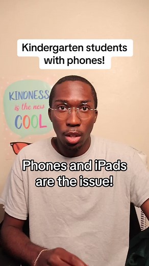 Phones and iPads, and how early students are getting them is an issue that teachers are seeing in schools. These phones and iPads, shorten children’s attention, spans, impact student behavior, and has an affect on students and their academic outcomes. Parents, be mindful of what you give your child and always monitor your child’s phones and social medias. #ipadkid #teachersoftiktok #teacher #teachertiktok #teachertok #teacherlife