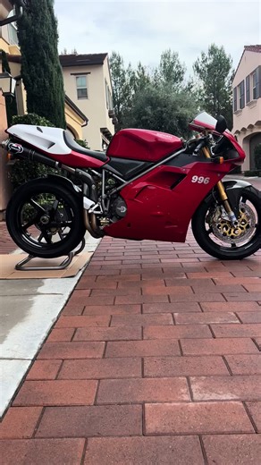 The legend Ducati 996 SPS@#ducati #ducatilife #ducati996 #bikelife #fastbikes