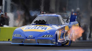 Two wins in a row for Ron Capps at Texas Motorplex! With the victory, Capps moves to within 10 points of the Funny Car points lead with two races left in the #NHRACountdown. #NHRACampingWorld • Camping World | NHRA