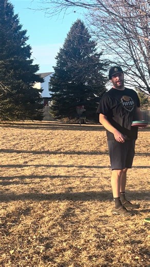 Behind the back, no looker! Need a better name tho 😂 #discgolf #trickshot