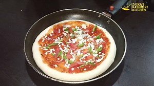66K views · 1.1K reactions | pizza day par piza ki Aasan recipe/ aap k sath share kartay hain/ Happy piza day. | Zaika's kashmiri kitchen | Facebook