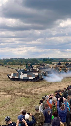 Drag racing 🪖#reels #shorts