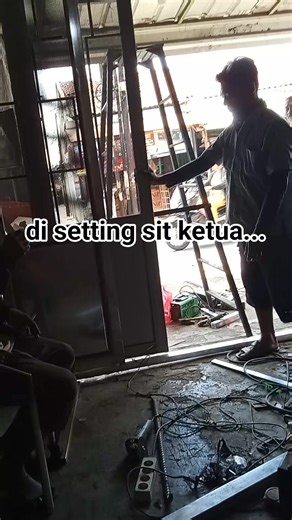 Masih proses ketua... Qt setting duluu.. #reels #slidingsuing #pintusliding #tukanglas | Stang Las