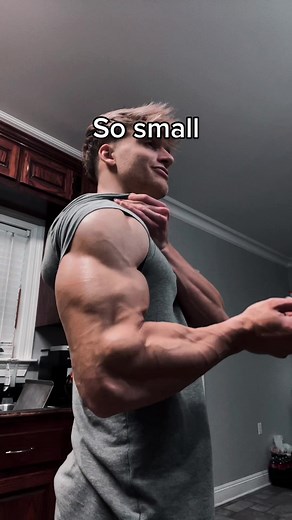 Brodie Shredz Small People: Haircut Tutorial and Body Fat Abs Showcase