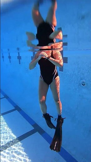 Learning To Tread Water Without Hands Wearing Fins | Morning Dive Experience
