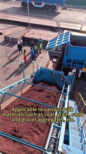 🚜 Efficient bulk material feeding tool | Surface feeder operation site