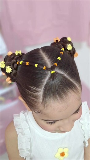 Penteado fácil com coque🧡 Aprovado??🥰 . . . #penteadosfaceis #penteadopreso #peinados #peinadosfacilesyrapidos #hairstyle