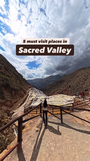 Don’t miss these 5 must-visit places in the Sacred Valley! 🇵🇪 From ancient ruins to local markets and beautiful mountain villages, this region is a must-visit for anyone traveling to Peru. Here are 5 best places to visit in the Sacred Valley ⛰️ 1️⃣ Maras Salt Mines – Thousands of salt pools shining under the Andes sun. 2️⃣ Moray – Incredible circular terraces used by the Incas for farming. 3️⃣ Machu Picchu – One of the New Seven Wonders of the World. 4️⃣ Pisac – Explore Inca ruins and shop at 