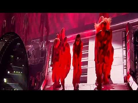 Blue Ivy Performing with Beyonce Live in London