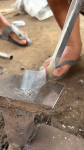 A beautiful process of making rubber tapping tools 🔨🌿 #blacksmith #metalwork #craftsmanship #handmade #art #traditional #manual #rubber #travel | Robiatul Amini