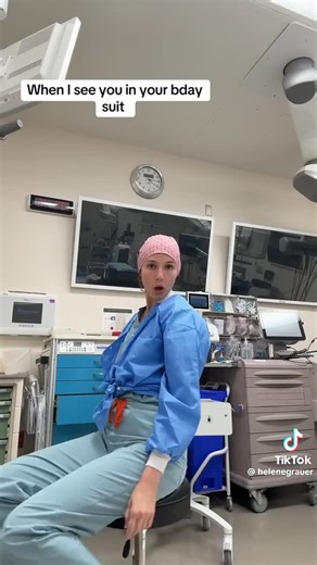 Anesthesiafet on Instagram: "Unfazed 😍🥰🤩😩👩🏻‍⚕️🧤#anesthesia #narkose #anestesia #anesthesiology #anesthesiologist #anesthesie #mask #surgical #surgery #med #medical #doctor #nurse #medfet #anesthesiafetish #glovefetish #gloves #oxygenmask #surgicalfetish #operatingroom #or #gasmask #sleep #propofol #anesthetist #crna #surgicalcap #surgicalgloves #scrubs #surgicalgown"