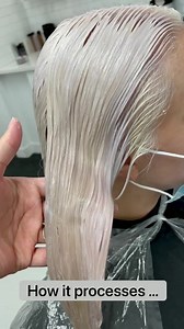 47K views · 293 reactions | ❄️ Toning Tip ❄️ Does your BLONDME toner have a pinkish hue to it within the first few minutes of applying? 樂 "I can admit it looks scary while processing. If you're trying out the #BLONDME Ice + Sand together for the first time, they may have a slight violet/pink hue during the first 5 minutes of processing. In this video, I processed the full 20 minutes and look at that end result! " -@JosieVilay | Schwarzkopf Professional | Facebook