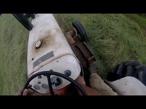 Case David Brown 885 Tedding Hay