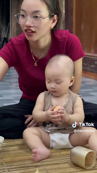 Con Gái Là Con Người Ta? Khám Phá Ẩm Thực Dân Tộc