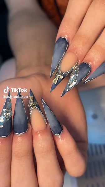 Stunning Jean Nails Tutorial by Wig Influencer Tati