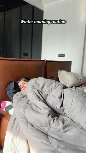 My winter morning routine 😂🥶 #funnyshorts #comedyshorts #wintermornings