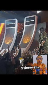 13K views · 332 reactions | LA DIVA JOSEY A FAIT UN TRIPLÉ HIER SOIR (JAYLI AWARDS) - Meilleure Chanson de l’année avec Tout Laisse - Meilleure artiste Afrique de l’Ouest 2024 - Meilleure artiste féminine ivoirienne 2024. Félicitations à l'artiste #côtedivoire #Cameroun #Afrique #artist #france #musique #Mali #Burkina #Sénégal #ivoirien | Aunty Rita | Facebook