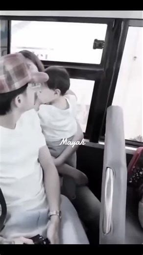 Seanphia and Baby Calyx: A Heartwarming Moment