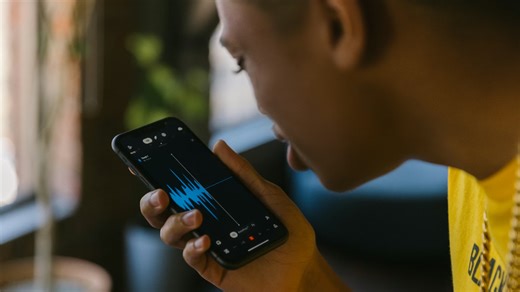 This AI Device Claims to Stop Microphones From Recording Your Voice