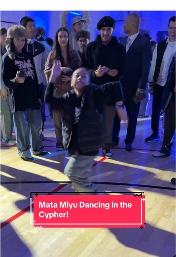 Mata Miyu Dancing in a Cypher Performance