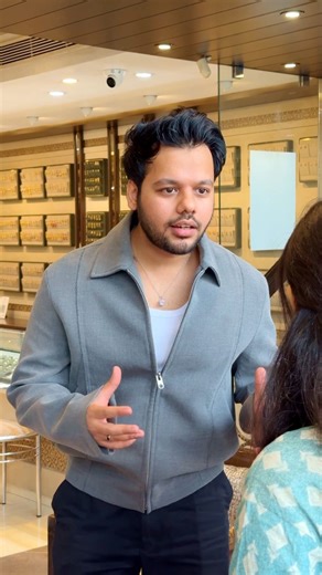 Shahrukh Khan on Instagram: "Bangles Mela is finally here! From : 31st Oct to 9th Nov, Only at @mujtabajewellers , Humayunnagar Road, Mehdipatnam. Step into a world of elegance, artistry, and sparkle as we bring you an exclusive collection of 1000+ stunning bangle designs — each crafted to perfection. From timeless CNC, Bombay, Calcutta, and Jadau designs to the sparkling brilliance of Almas and Diamonds, there’s something for every style and occasion. 💎 Exclusive Offers: 25% OFF on Making Char