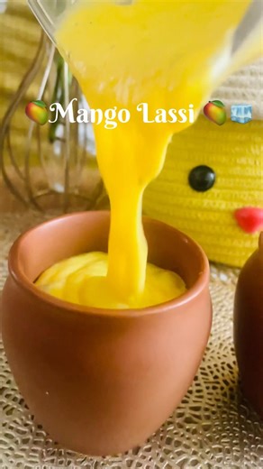 The Bestest Mango Lassi Recipe Ever🫶 🥭😍#homemade #lassi #mangolassi #shorts #love #trending