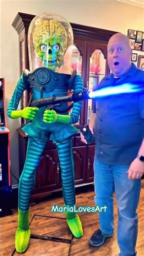 #DreamTrackAI Mars Attacks Alien Uses His Weapon #aimusic #alien #marsattacks #alieninvasion