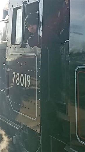 78019 arrives into Quorn & Woodhouse working 2B11 to Loughborough Central 24/1/26