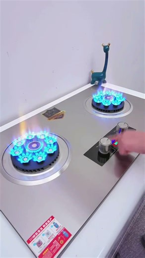 Industrial Strength for Home: High-Power Gas Stove Demonstration kitchen appliances gasstove