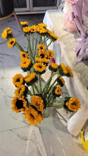 毕业季，向日葵🌻🌻🌻🌻🌻🌻🌻#向日葵🌻花束 #花与生活中的仪式感 #花艺治愈系