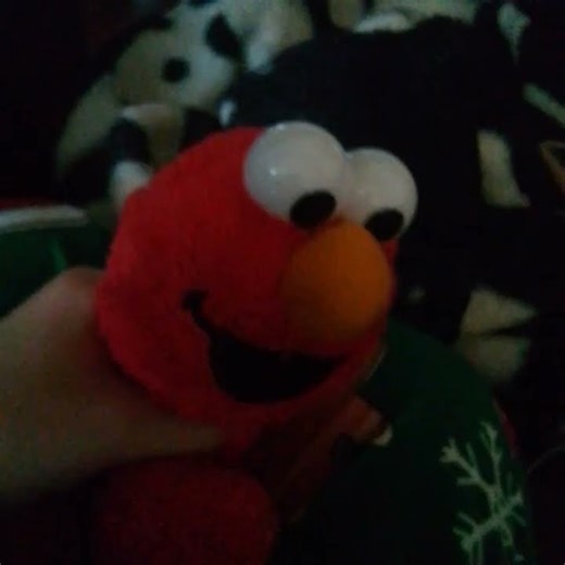 Elmo not play no game