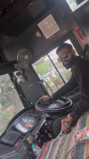 Tumhare sath hua ye 😂🙄 #shortsfeed #travel #comedyshorts #vlog #funny #flixbus #youtubevloggers