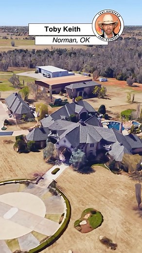 Real Estates | Toby Keith’s house in Norman, Oklahoma worth $5 million. • • 🎥 Video Credit : @realestates.ai • • 🏷️ #tobykieth #music #singer... | Instagram